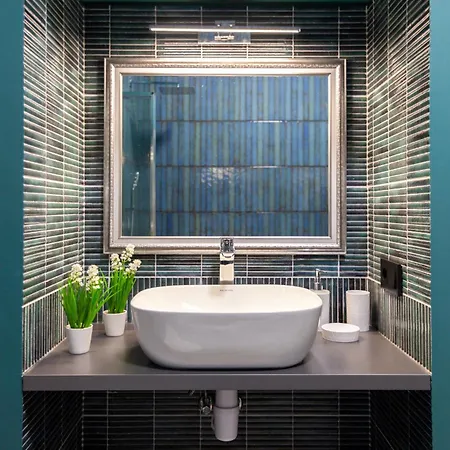 Апартаменти Alfa Halytska 9 *