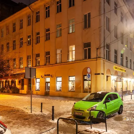 Апартаменти Alfa Halytska 9 *