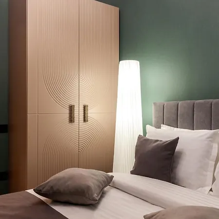 Alfa Halytska 9 شقة إلفيف