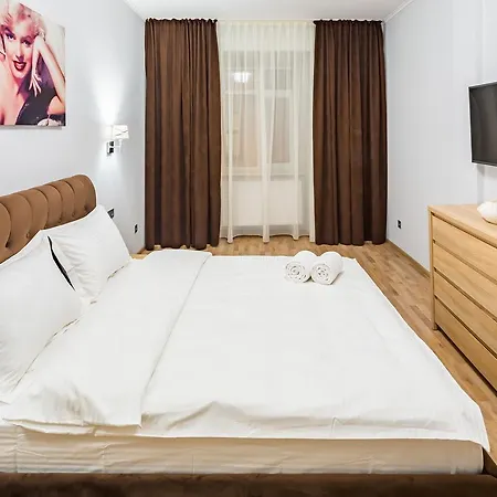 Apartman Alfa Halytska 9 *