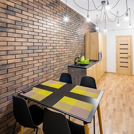 Apartman Alfa Halytska 9 *