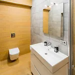 Apartment Alfa Halytska 9 *